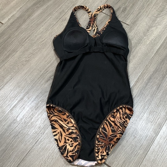 Speedo Tiger Print One-Piece Swimsuit size 6 - Picture 7 of 11